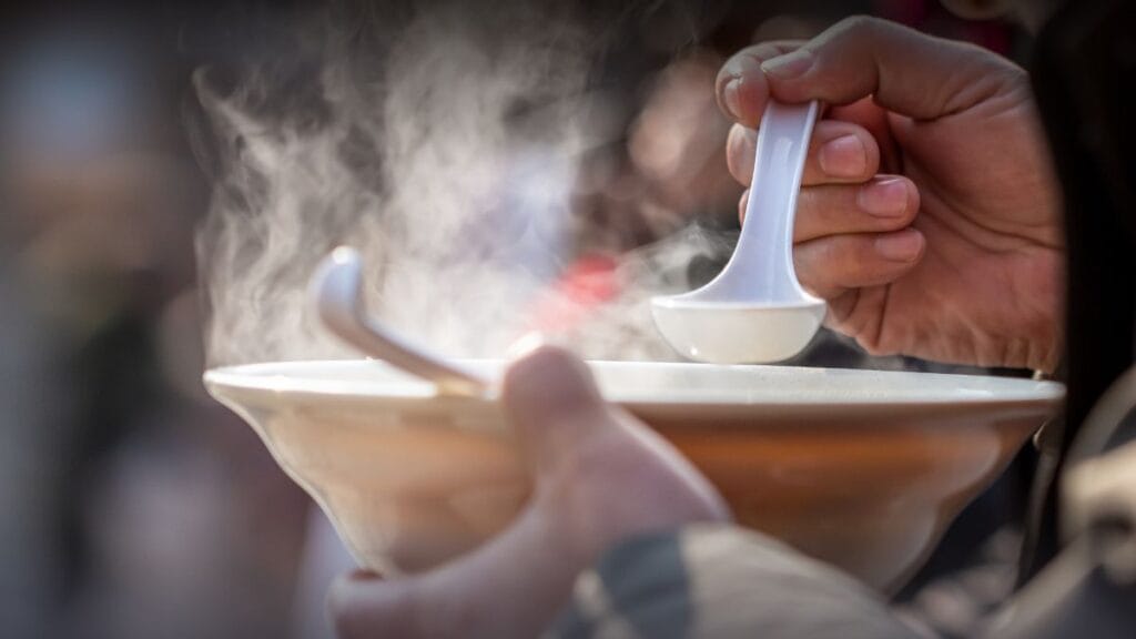 4 Beneficios de la Sopa Milagrosa: La Receta Que los Nutricionistas Recomiendan 2 La Receta de Sopa Milagrosa Que los Nutricionistas Recomiendan para Perder 5 Kilos en una Semana